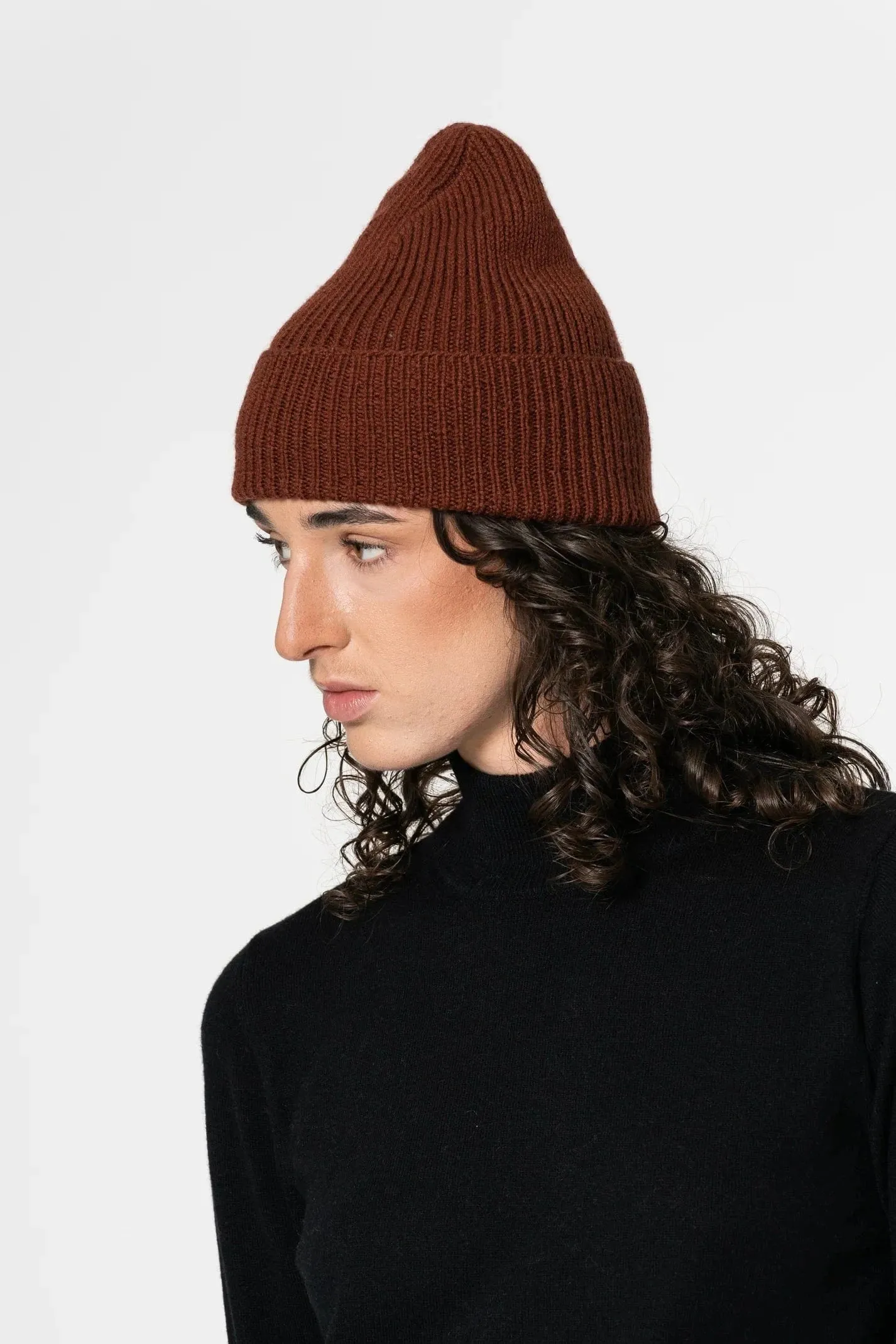 Dinadi Merino Handknit Rib Hat Rust Red
