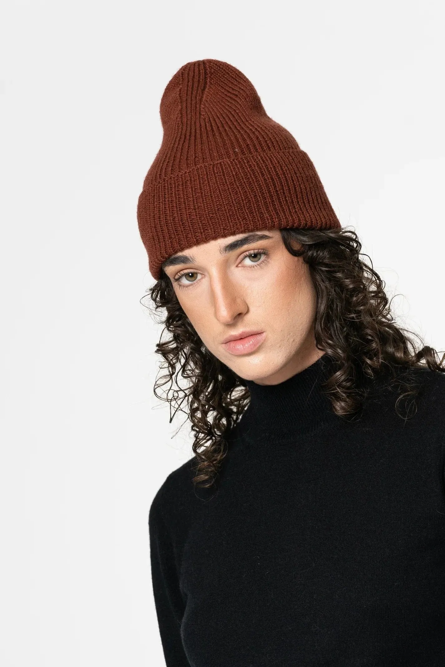 Dinadi Merino Handknit Rib Hat Rust Red