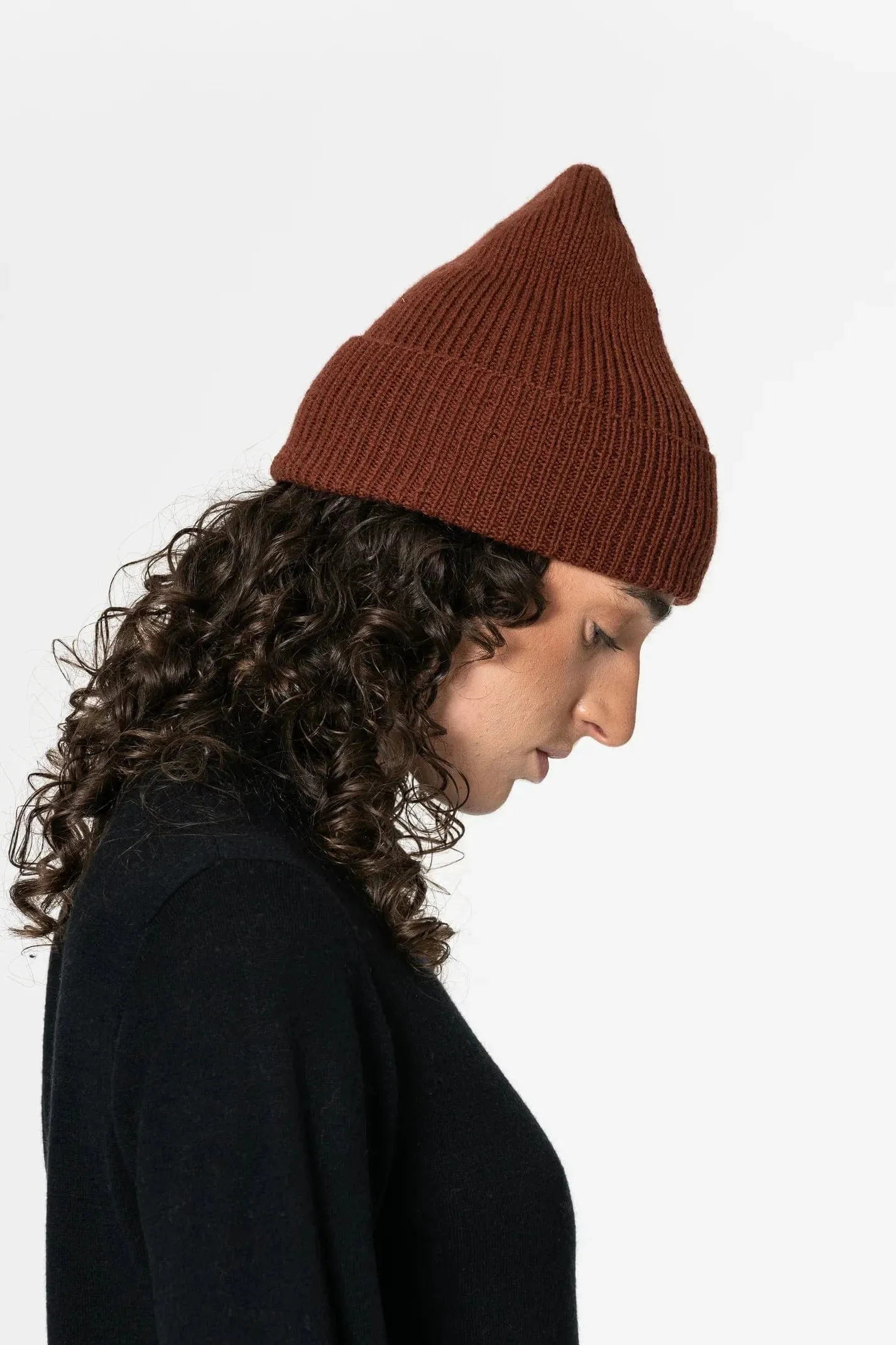 Dinadi Merino Handknit Rib Hat Rust Red