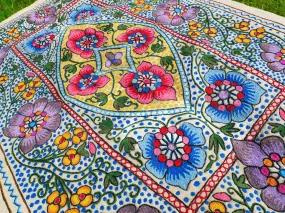 Felted wool rug "Himalayan flower" | colorful area rug "Namda" from Kashmir | floral embroidery on white 6x4 ' felt rug | bohemian - boho