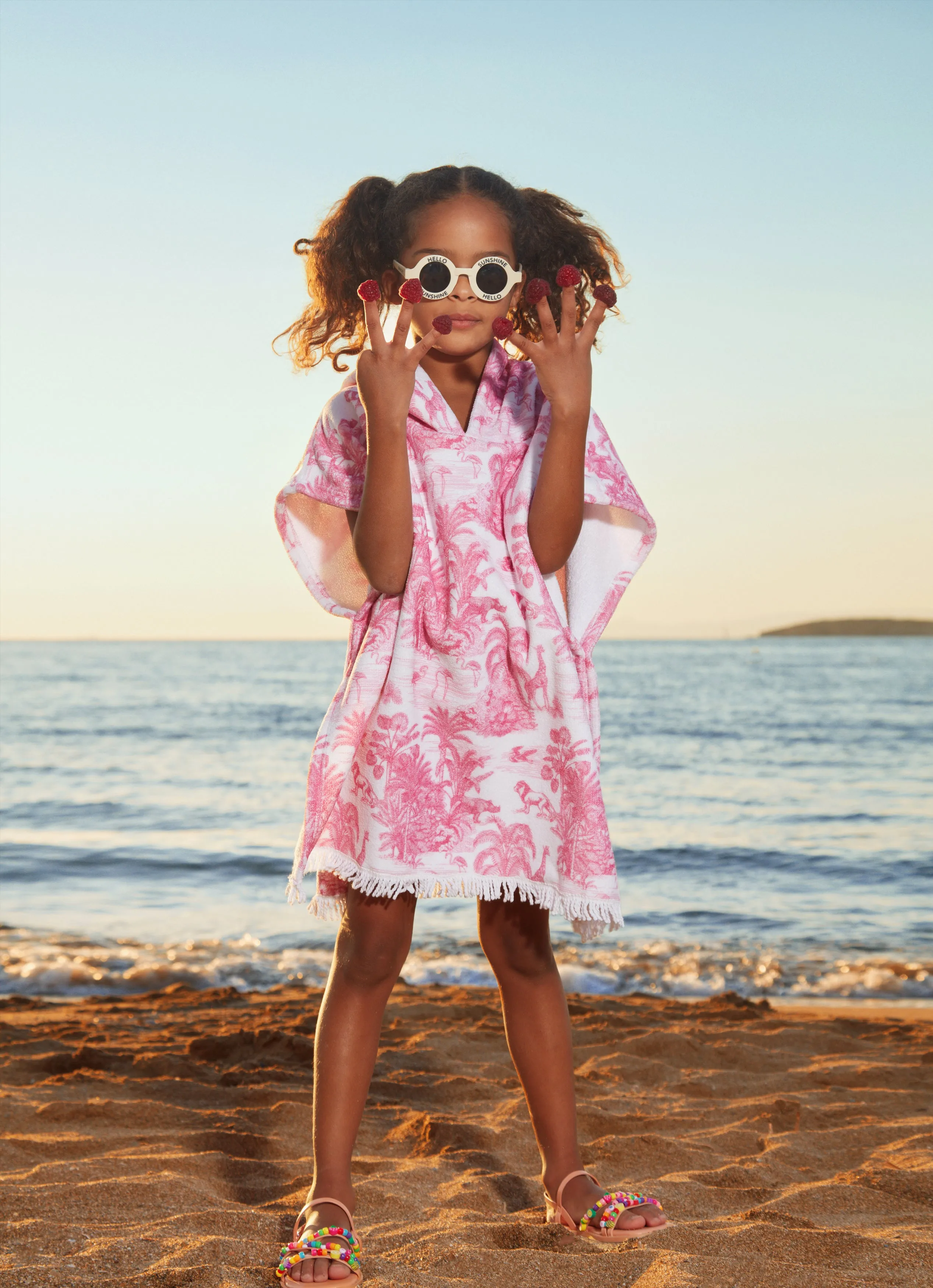 GIRL’S HOODED TERRY PONCHO JUNGLE PINK