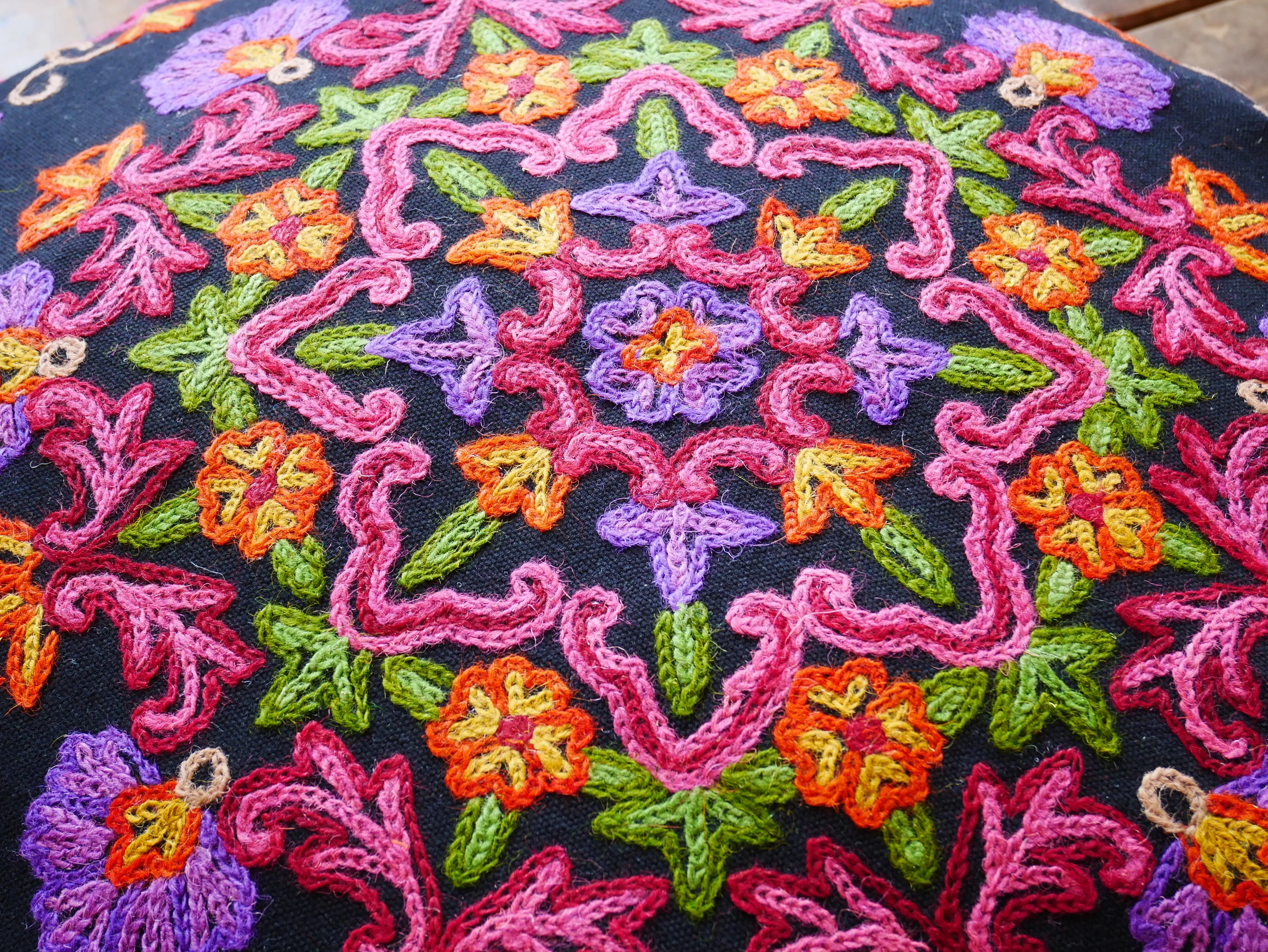 Kashmiri floor pillow "Shanti" | large meditation cushion - hand embroidered - cotton and wool